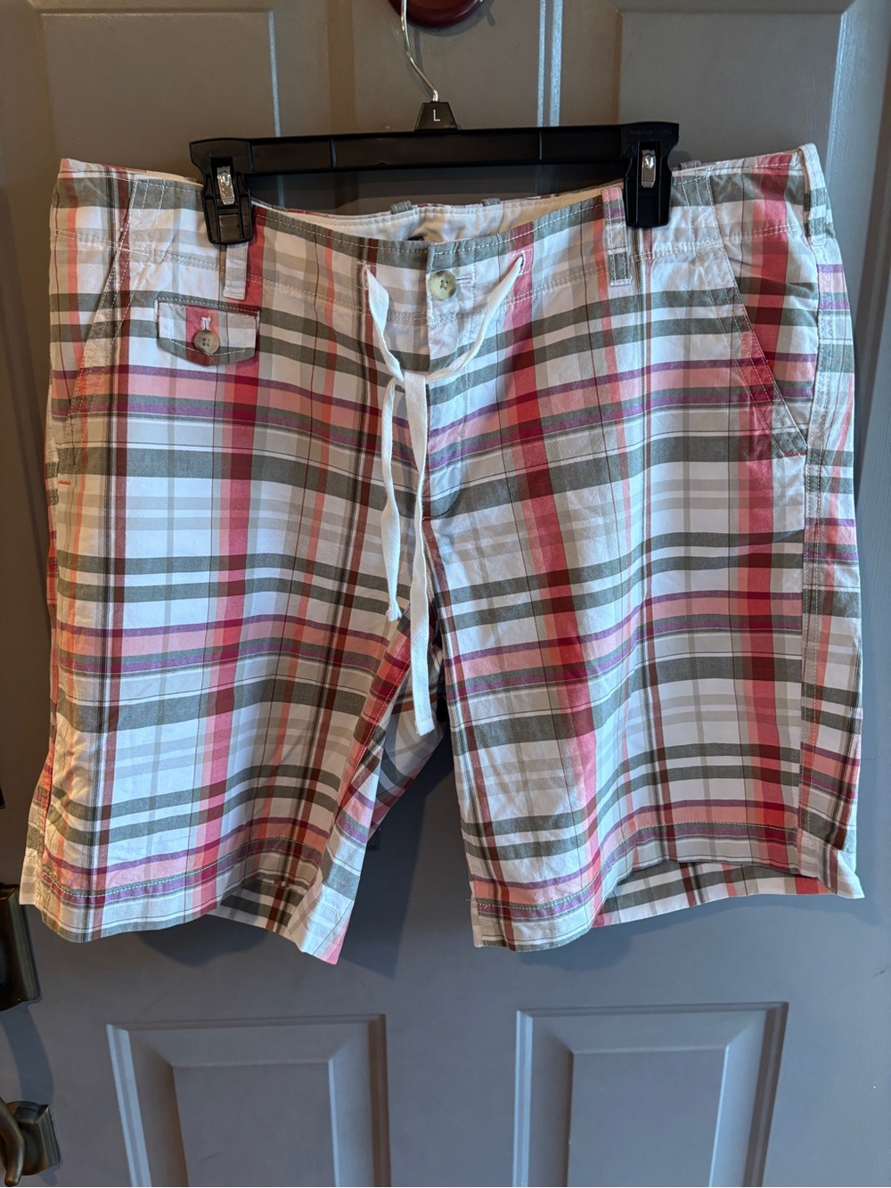 Women’s Plaid Drawstring Shorts in White, Pink & Olive